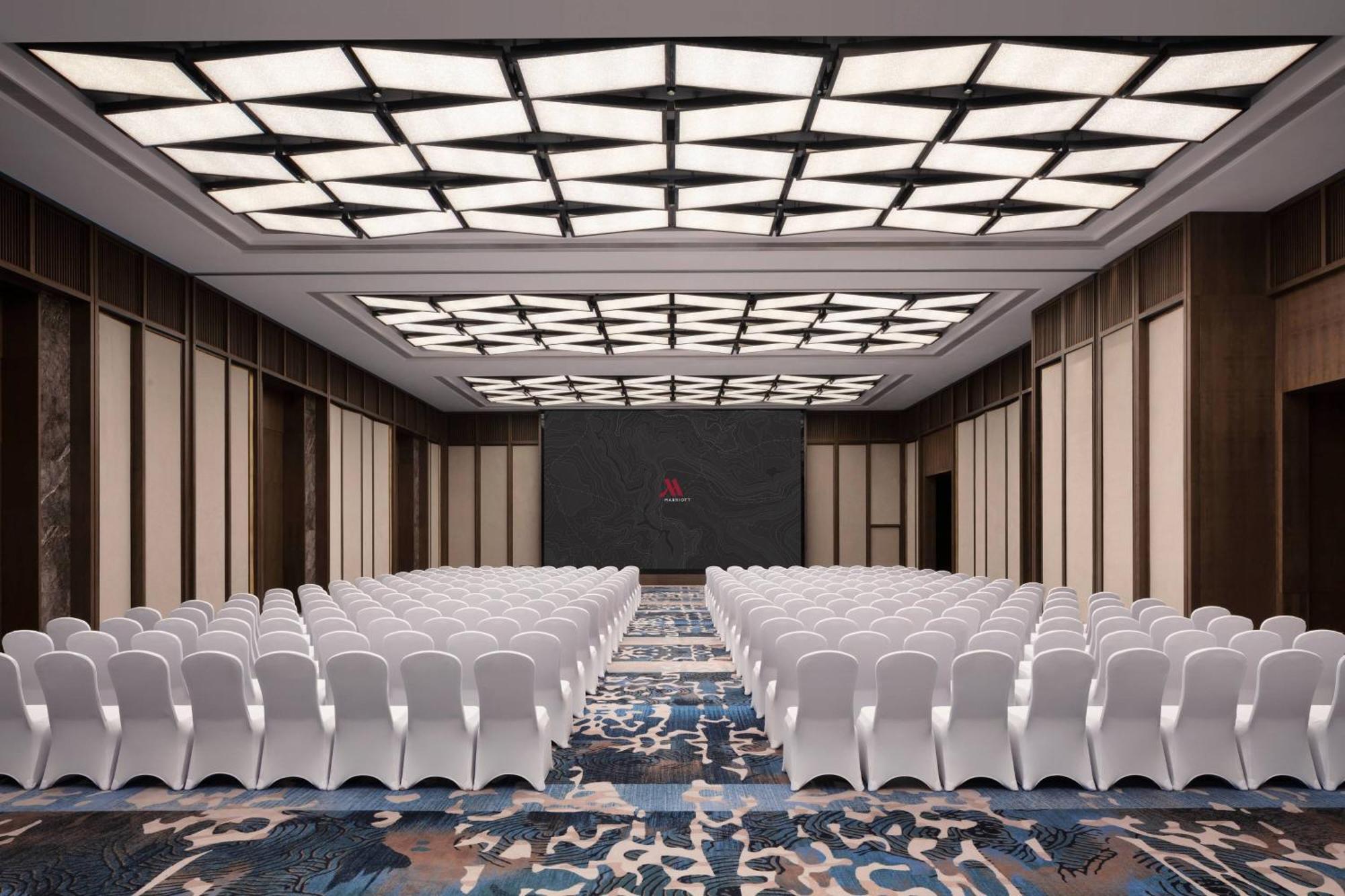 Xuzhou Marriott Hotel Lakeview Exterior photo